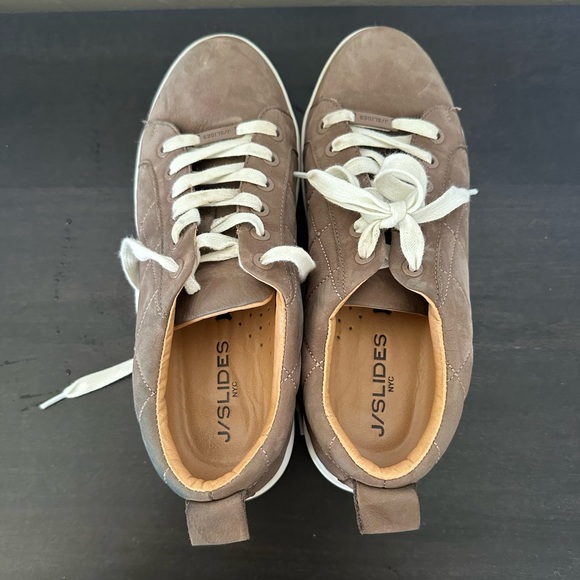 J/Slides NYC Quilted Platform Sneaker - Picture 4 of 9